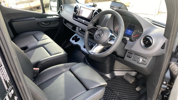 Mercedes-Benz Sprinter 315Cdi L3 Diesel Rwd 3.5t H2 Select Van 9G-Tronic - Image 3